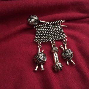 KNITTING BROOCH